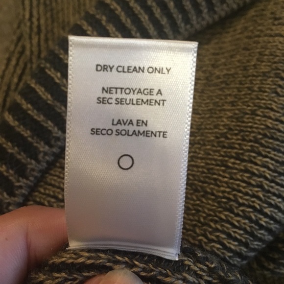 Splendid cold shoulder sweater size large - Picture 4 of 6